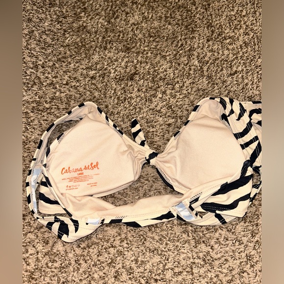 Striped Swimsuit - Picture 5 of 6